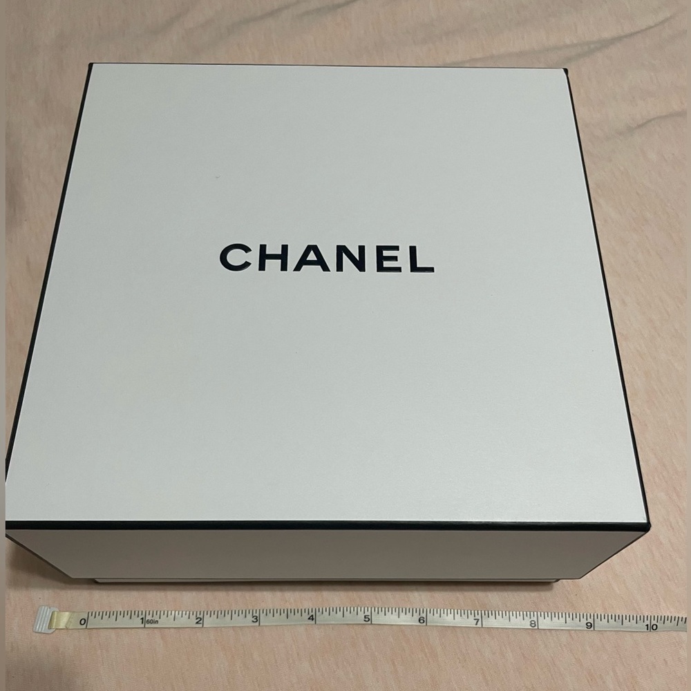 Chanel sunglasses gift box